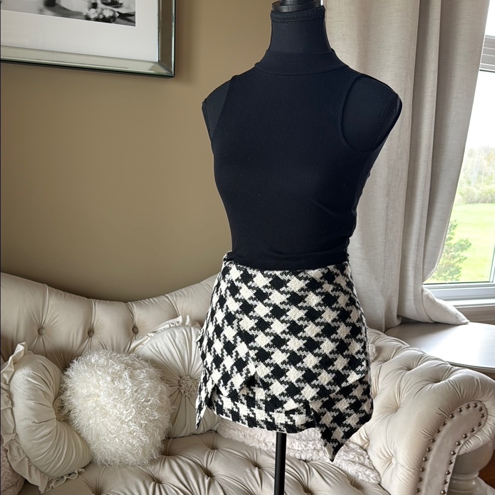 Black and White Asymmetrical Mini Skirt
